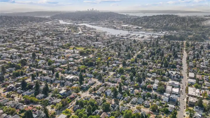 Enjoy living in one of Seattle's most vibrant neighborhoods with a Farmer's Market, nearby restaurants and cafes and the Ballard Locks.