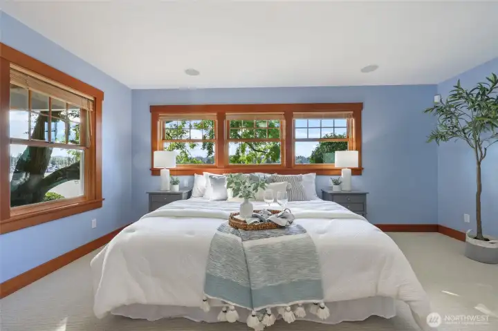 Large, bright primary bedroom.
