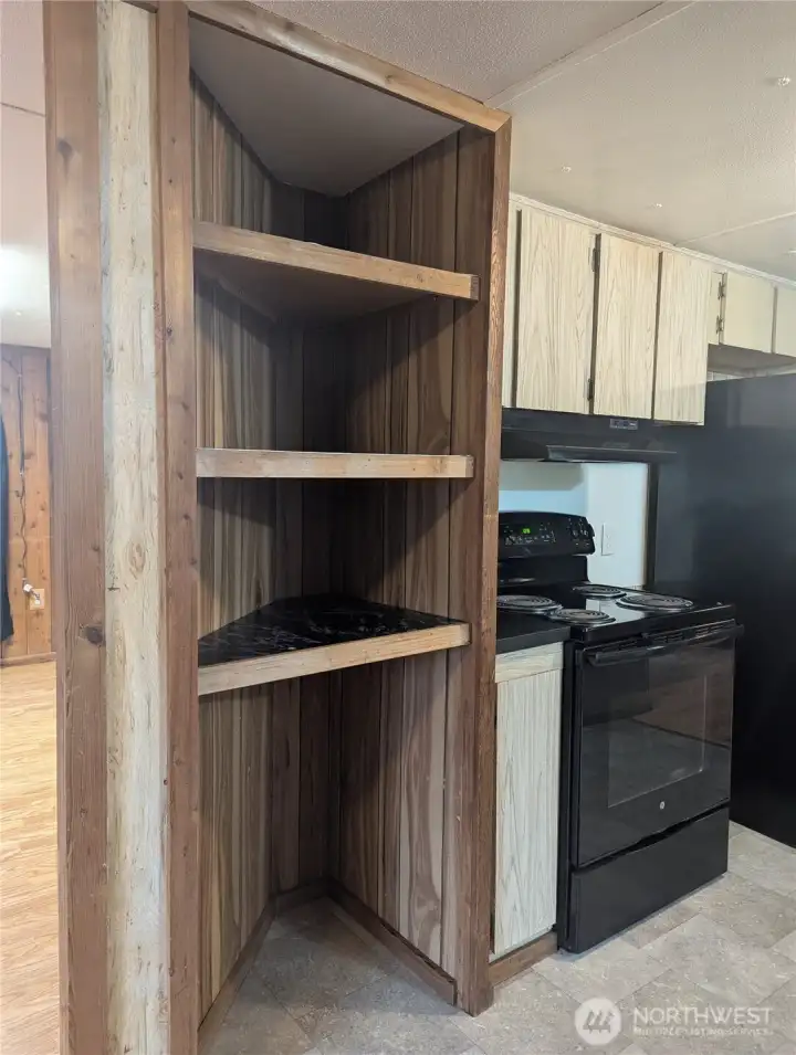 Kitchen storage