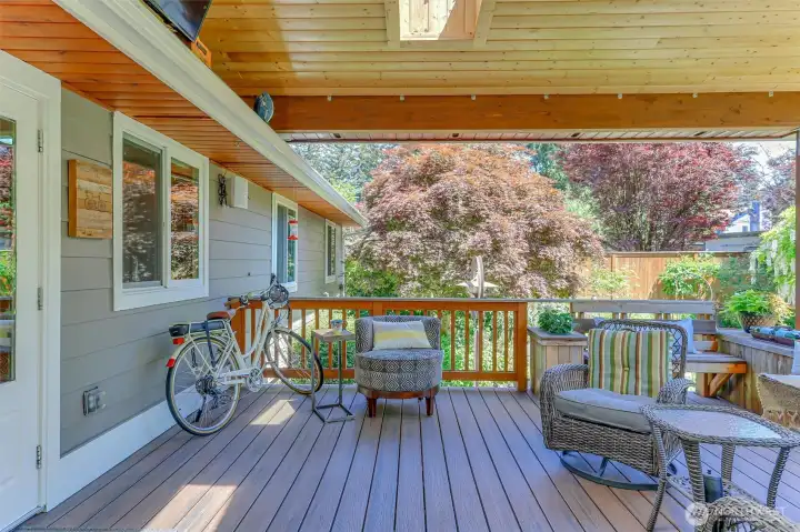 Beautiful backyard deck. Beautiful backyard deck.