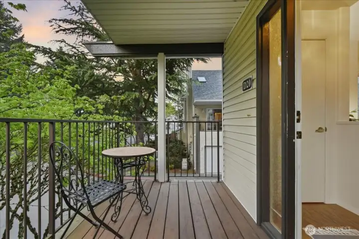 Covered balcony, private, front door