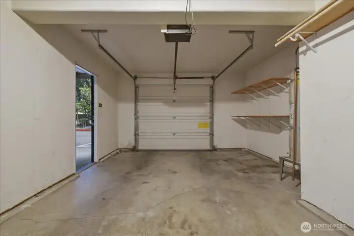 Private garage w/ storage