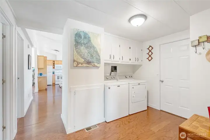 Laundry and 2nd Entrance