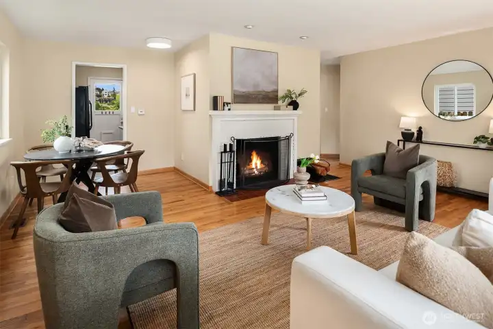 The living room flows nicely to the dining room and kitchen with a circular floorplan.