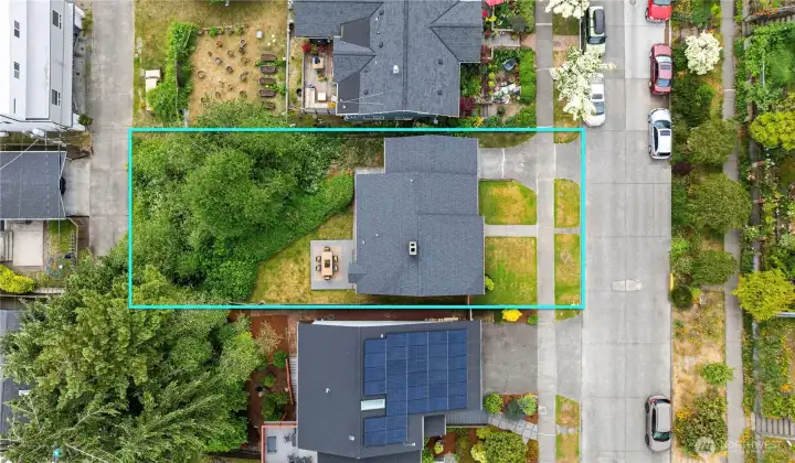 The oversized lot goes from 41st all the way to the back paved alley.