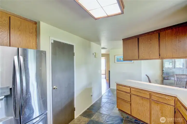 Pantry conveniently located within the kitchen. Pantry conveniently located within the kitchen.