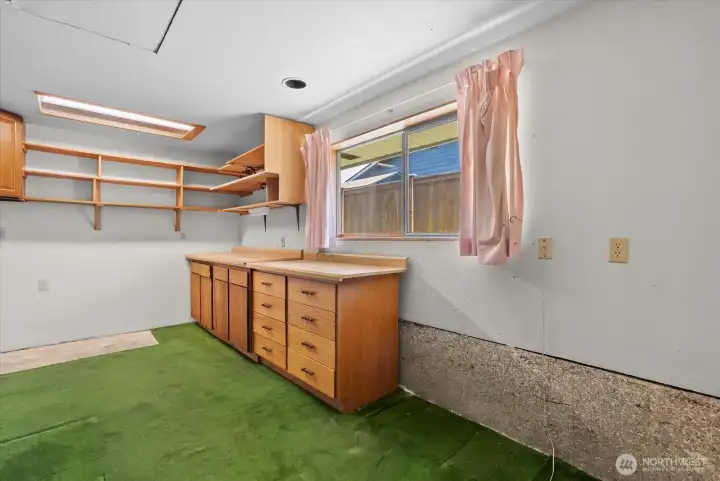 lower level 2nd bonus room