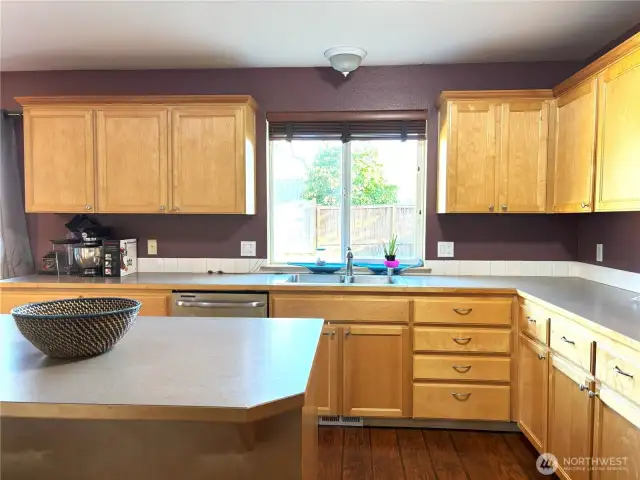 Kitchen with center island