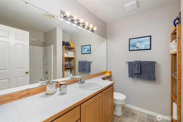 Full Bathroom