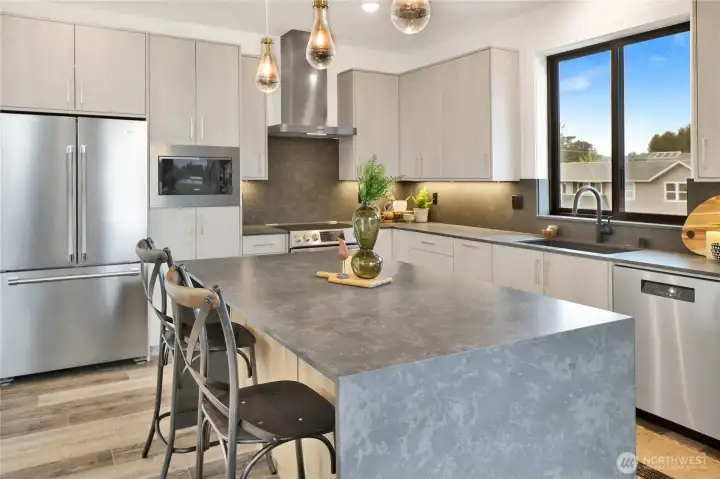 Photos represent builder's finished product and may not be exact.