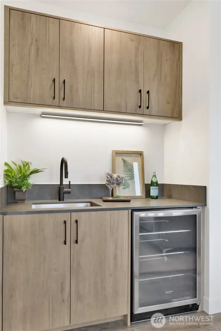 Main floor kitchenette
