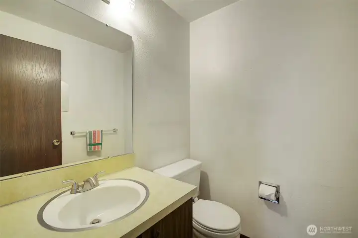 Main Level 1/2 Bath