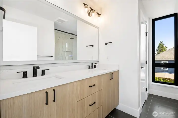 Upper Level Primary Bath