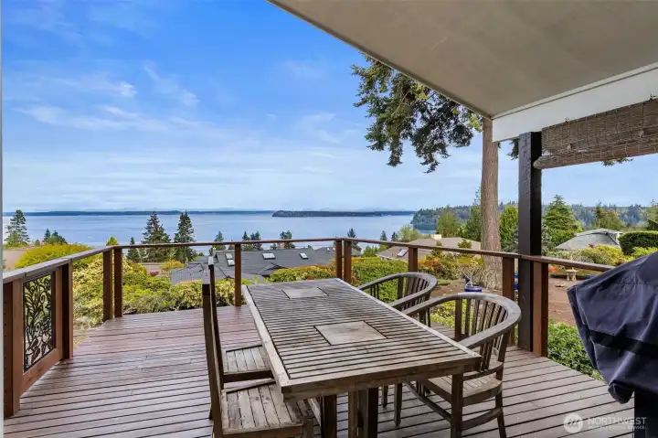 Partially covered for the PNW But wide open to the view!