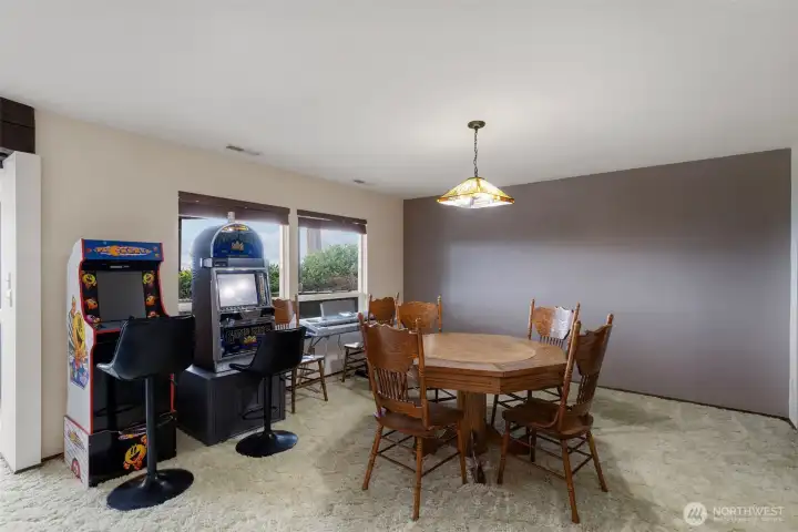 Eating/playing area.