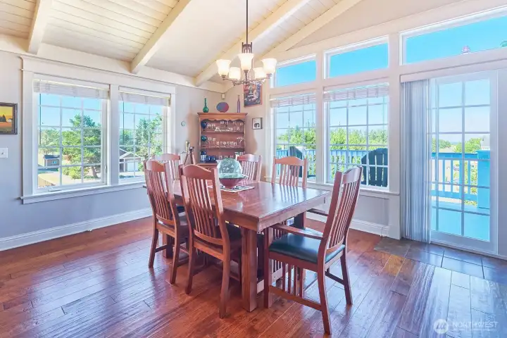 Designed for connection, the dining space flows between the kitchen, living area and outdoor deck, great for effortless entertaining.