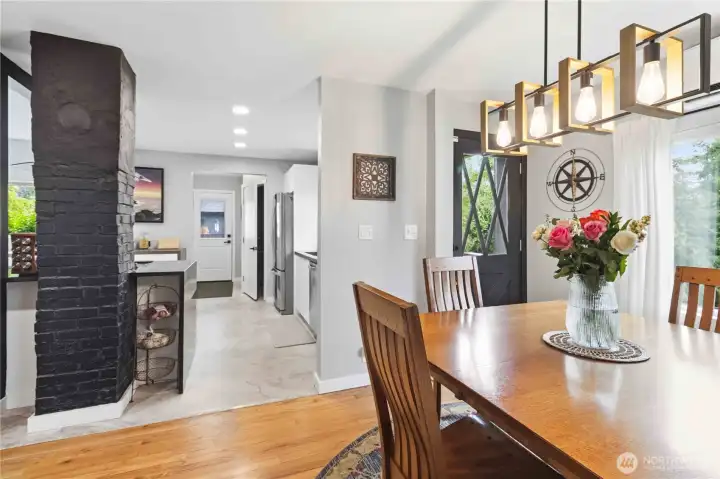Dining Room with Natural Hardwood Floors Dining Room with Natural Hardwood Floors