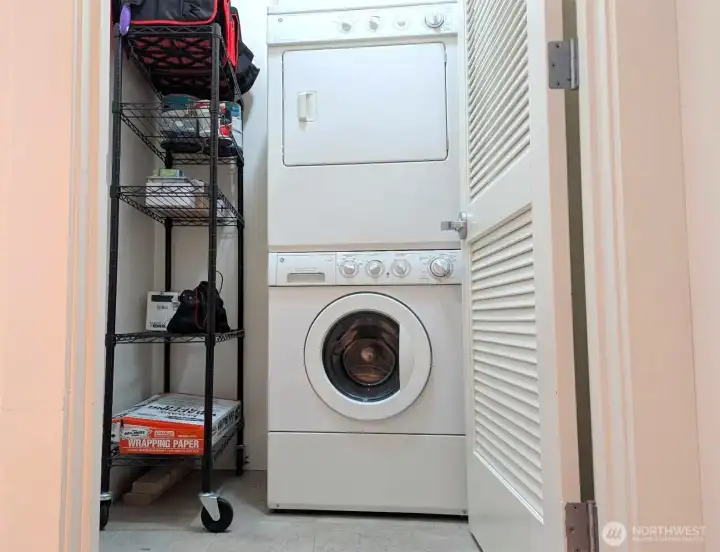 In unit laundry/Utility room