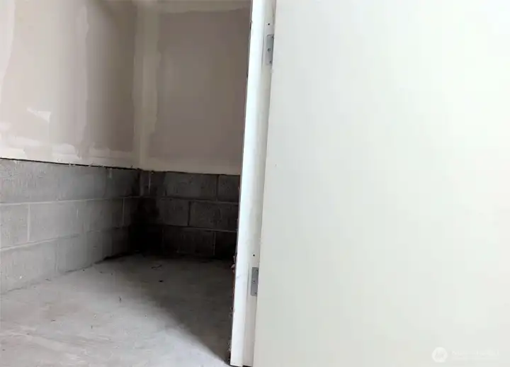 Storage unit