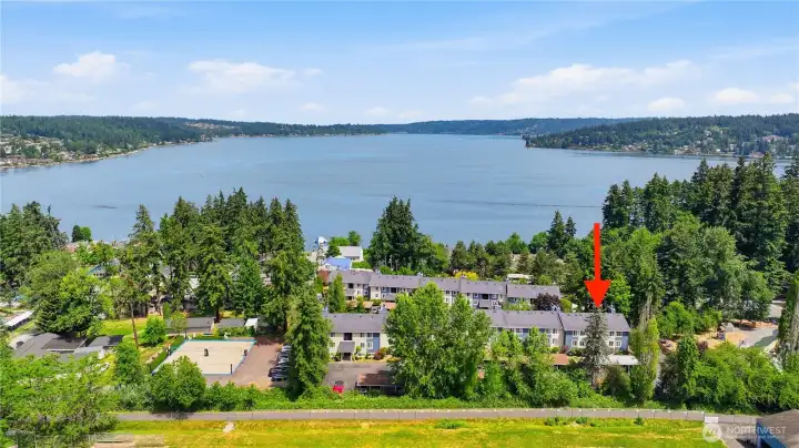 upgraded Sammamish Parkway Condo with Lake, mountain and territorial views. upgraded Sammamish Parkway Condo with Lake, mountain and territorial views.