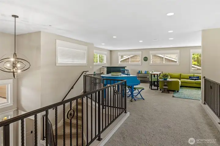 Walk-way to bedrooms. Walk-way to bedrooms.