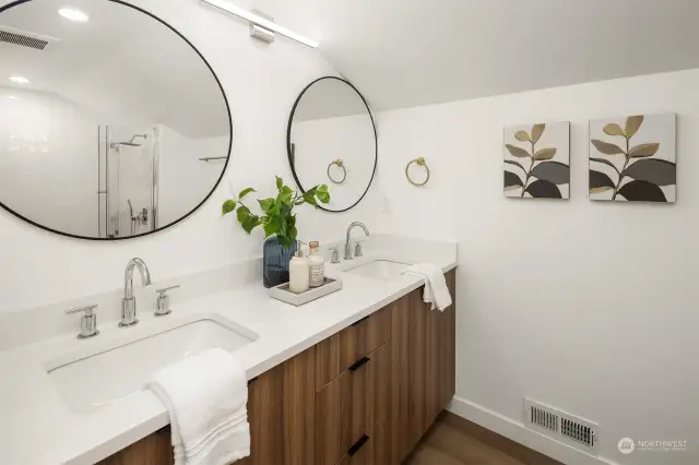 Upper level hall bathroom with bathtub