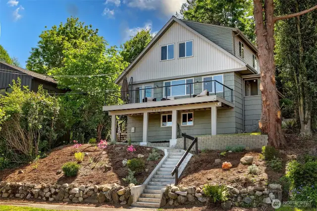 Welcome to one of Seattle's best kept secret neighborhoods!