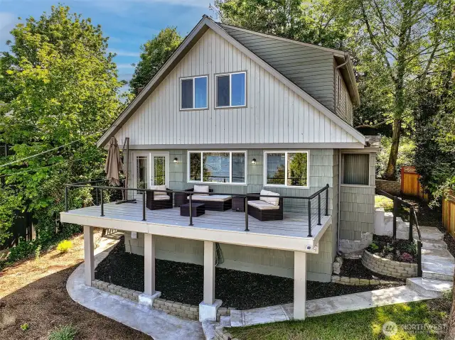 Welcome to your own retreat within minutes to Seattle!
