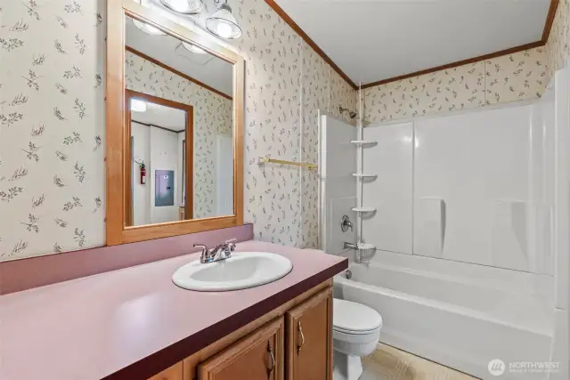 Full Bathroom- 2 doors (one from hallway, other from laundry/mud room)
