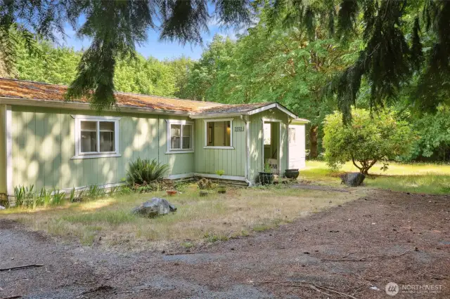 6325 offers a covered front porch/entry.