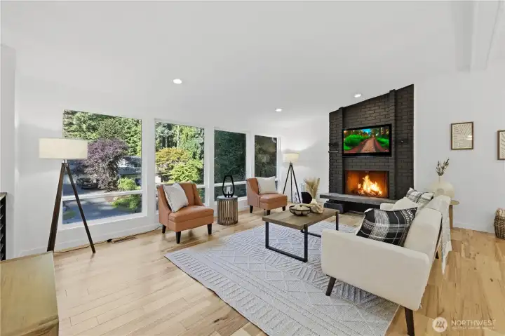 Vaulted ceilings on the main floor