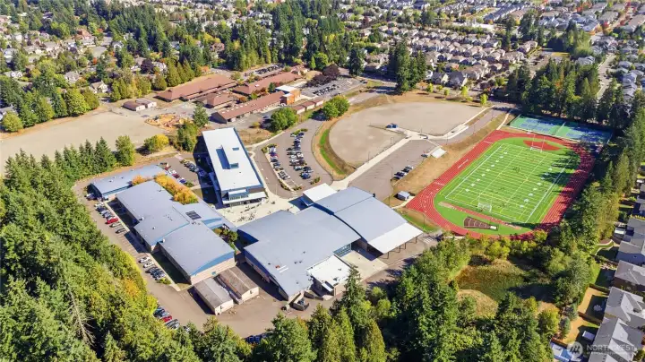10 min walk to Northshore schools. 10 min walk to Northshore schools.