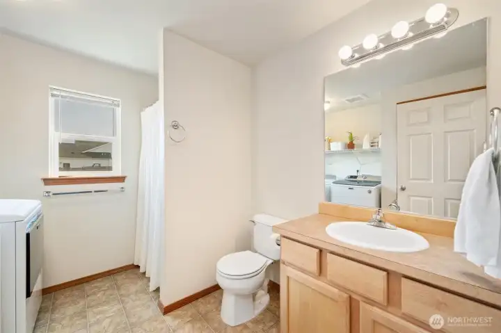 Lower level 3/4 bath and laundry