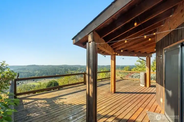 This deck is perfect for year-round use