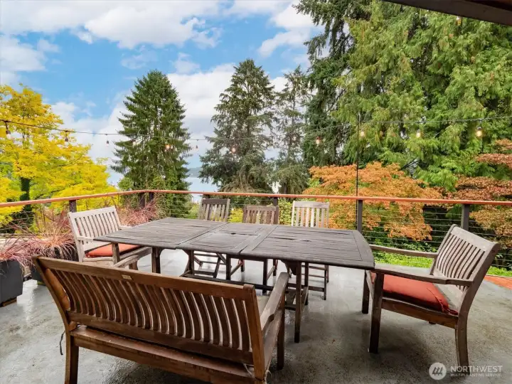 Whether you entertain guests or enjoy some solitary entertainment courtesy of the views, the deck is sure to be an endless source of delight.