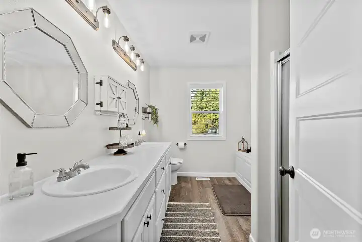 Dual Vanity in Primary Bath