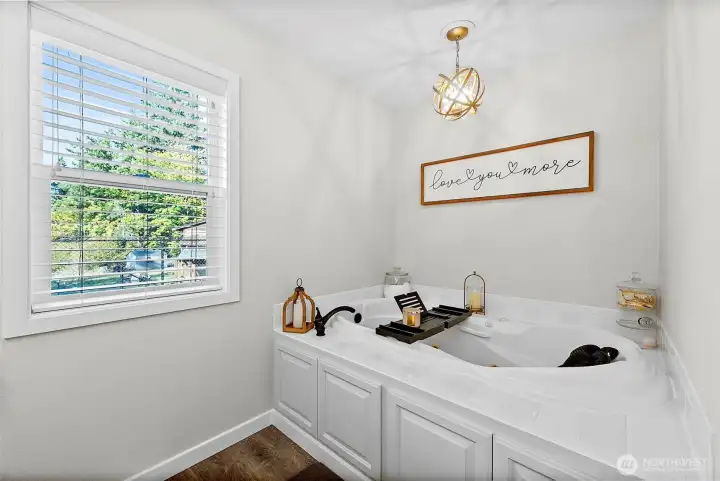 Relax in the Jetted Jacuzzi Tub