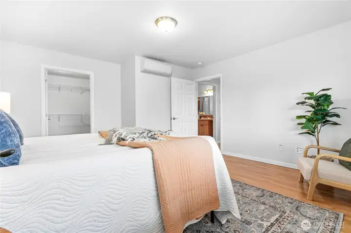 Ensuite 3/4 bathroom off sitting/flex area just outside door