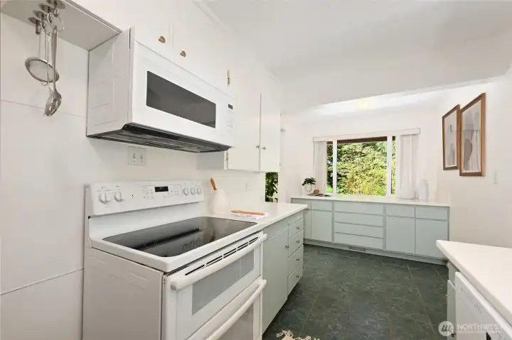 Range has double oven! Lots of storage!