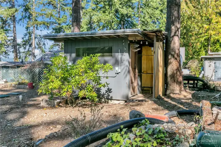 Outdoor Building - Bathroom/sink