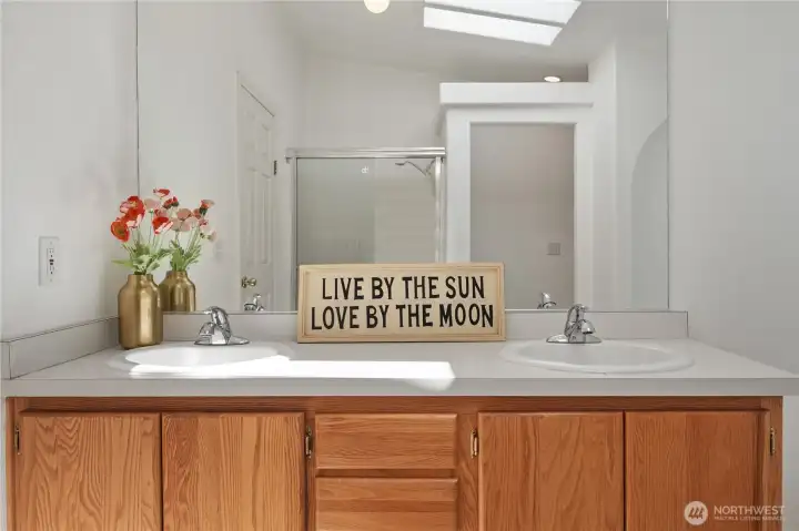 Primary ensuite bathroom.