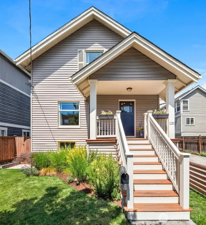 Welcome home to this uber sweet 1906 Ballard Craftsman - and its darling front porch! Welcome home to this uber sweet 1906 Ballard Craftsman - and its darling front porch!
