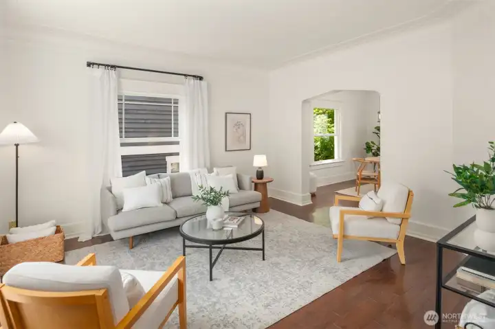 Gorgeous archways connecting the living spaces. Gorgeous archways connecting the living spaces.