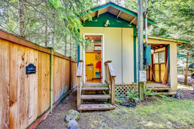Pump house with 1/2 bath
