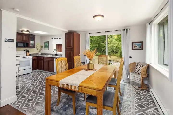 The Cabin dining