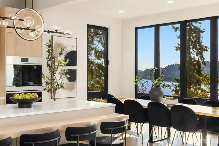 Everyday elegance – Lake views transform casual dining into something extraordinary.