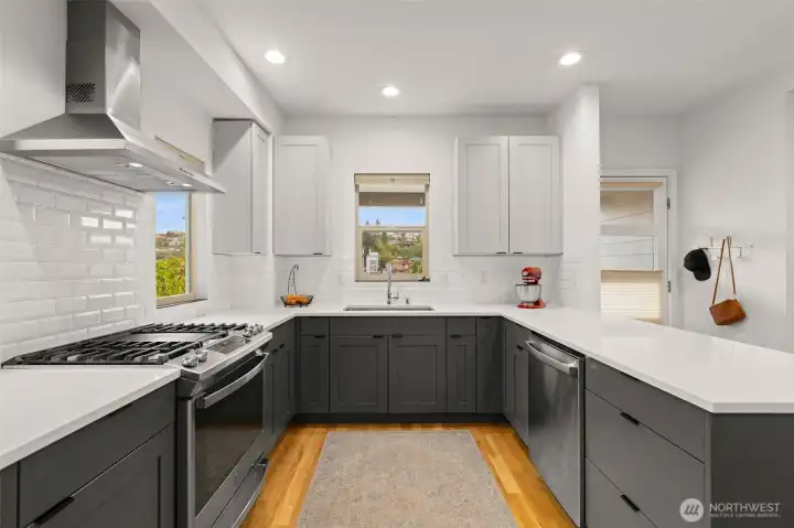 Ample counterspace and storage!