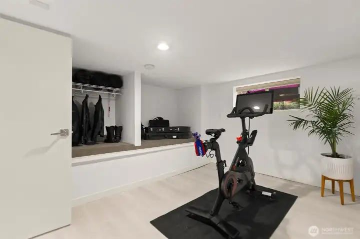 Lower level flex space- need another home office? artist studio? home gym?