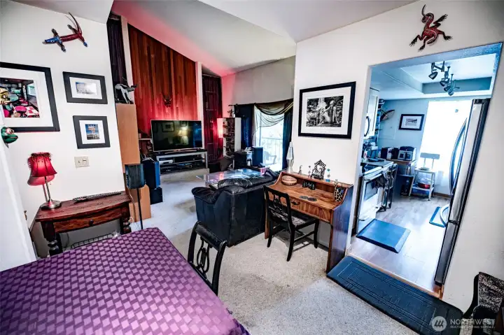 Owner will be removing things in time. But everything's in good condition.