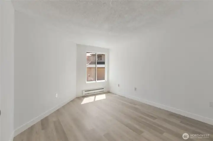 Spacious bedroom.